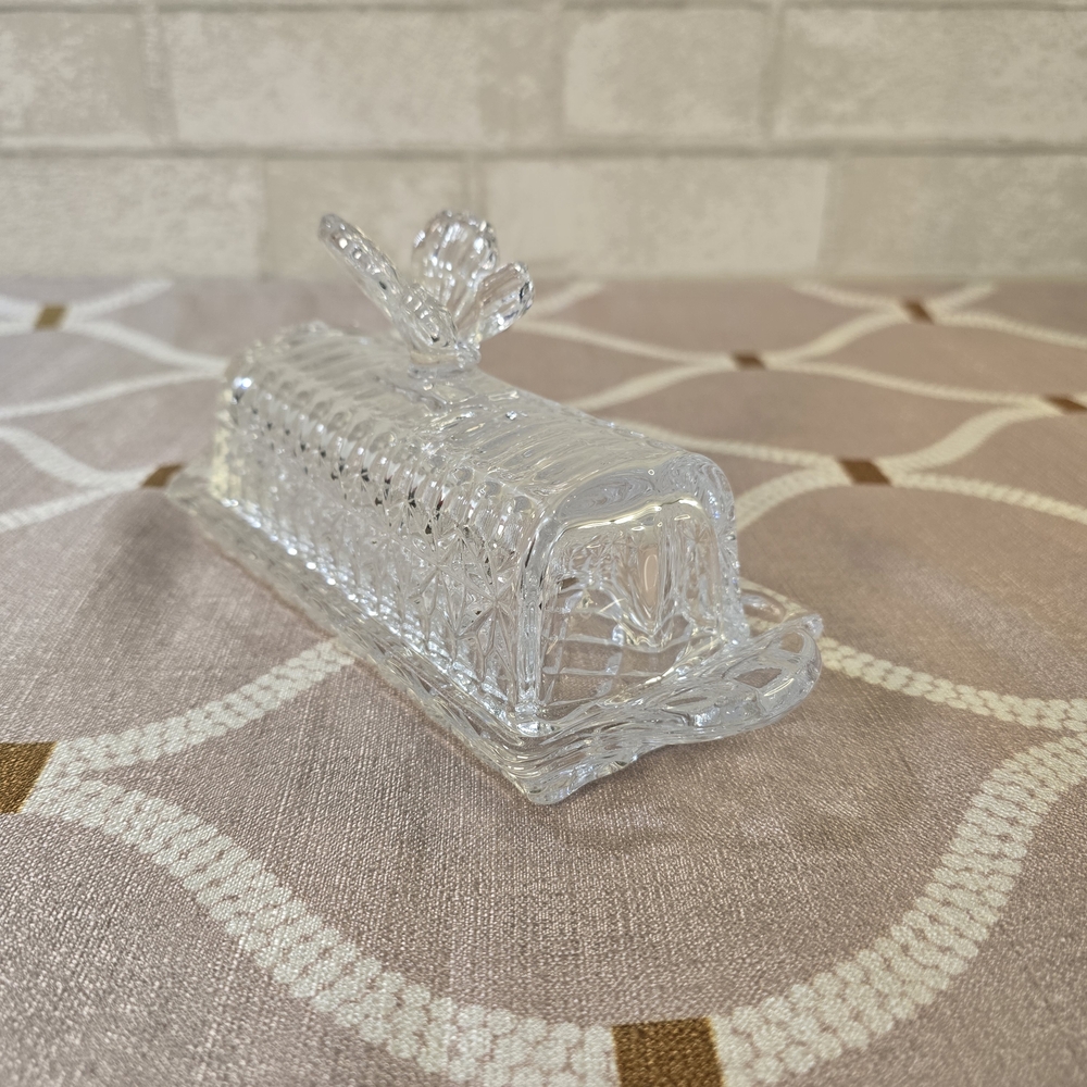 Vintage Clear Crystal Glass Butter Dish with Butterfly Handle on Lid - Picture 7 of 12